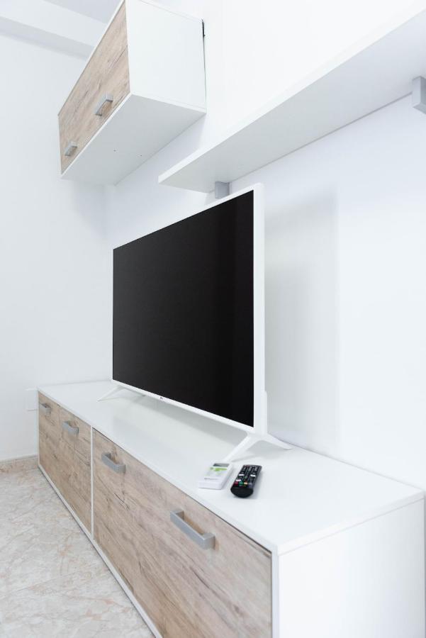 Edificio Chaparil Apartment เนร์คา ภายนอก รูปภาพ